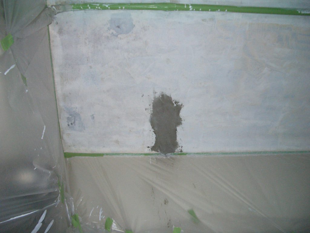 給食室 天井壁面 塗装（塗り替え）工事 画像